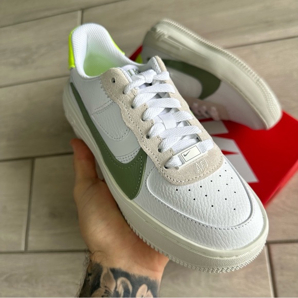 NIKE AIR FORCE 1 LOW WHITE GREEN - Picture 2 of 4